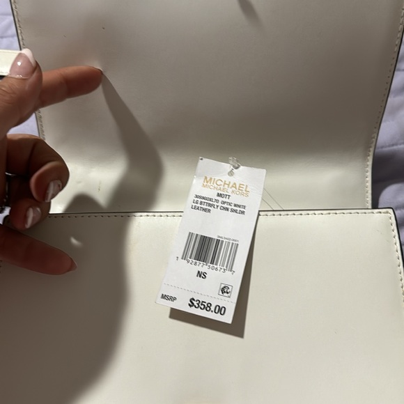 New - Picture 3 of 3